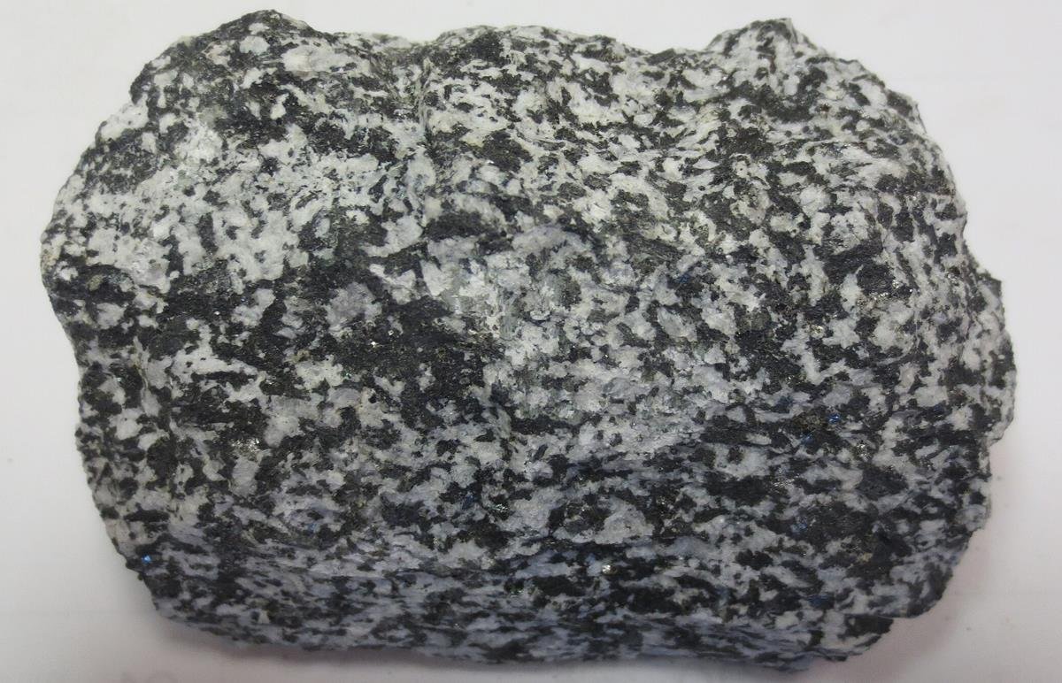 Coarse grained or phaneritic texture earth know