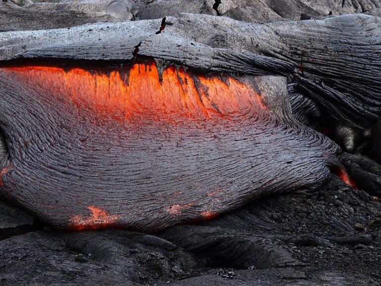 Mafic magmas and lavas - pahoehoe