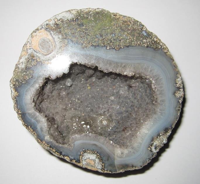 What are Geodes, their uses, colors and minerals